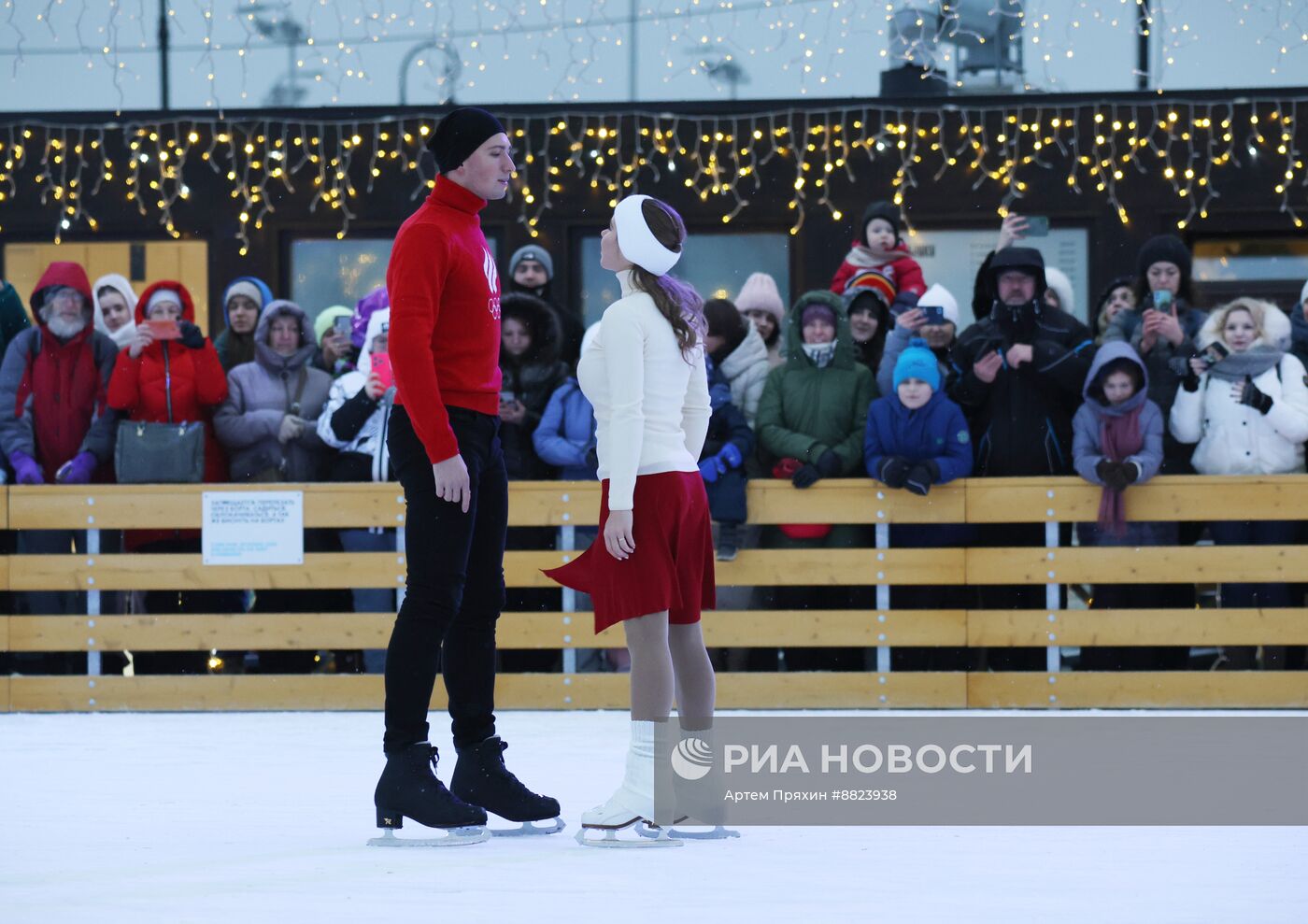 Открытие самого большого в мире катка в Санкт-Петербурге