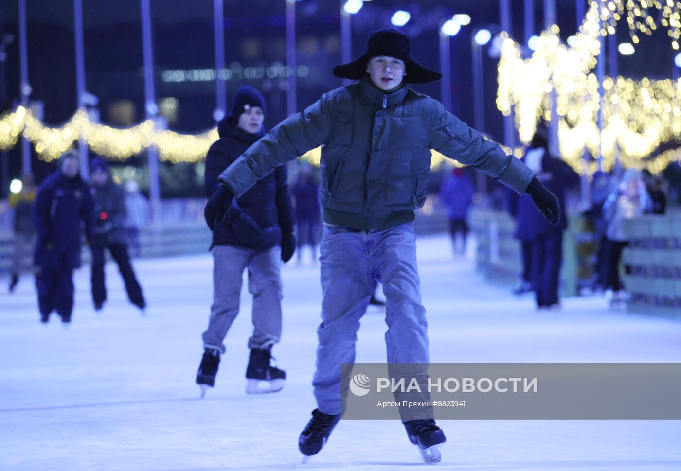 Открытие самого большого в мире катка в Санкт-Петербурге