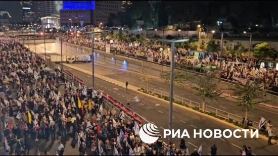 Тысячи израильтян вышли на улицы с требованием освобождения заложников из сектора Газа