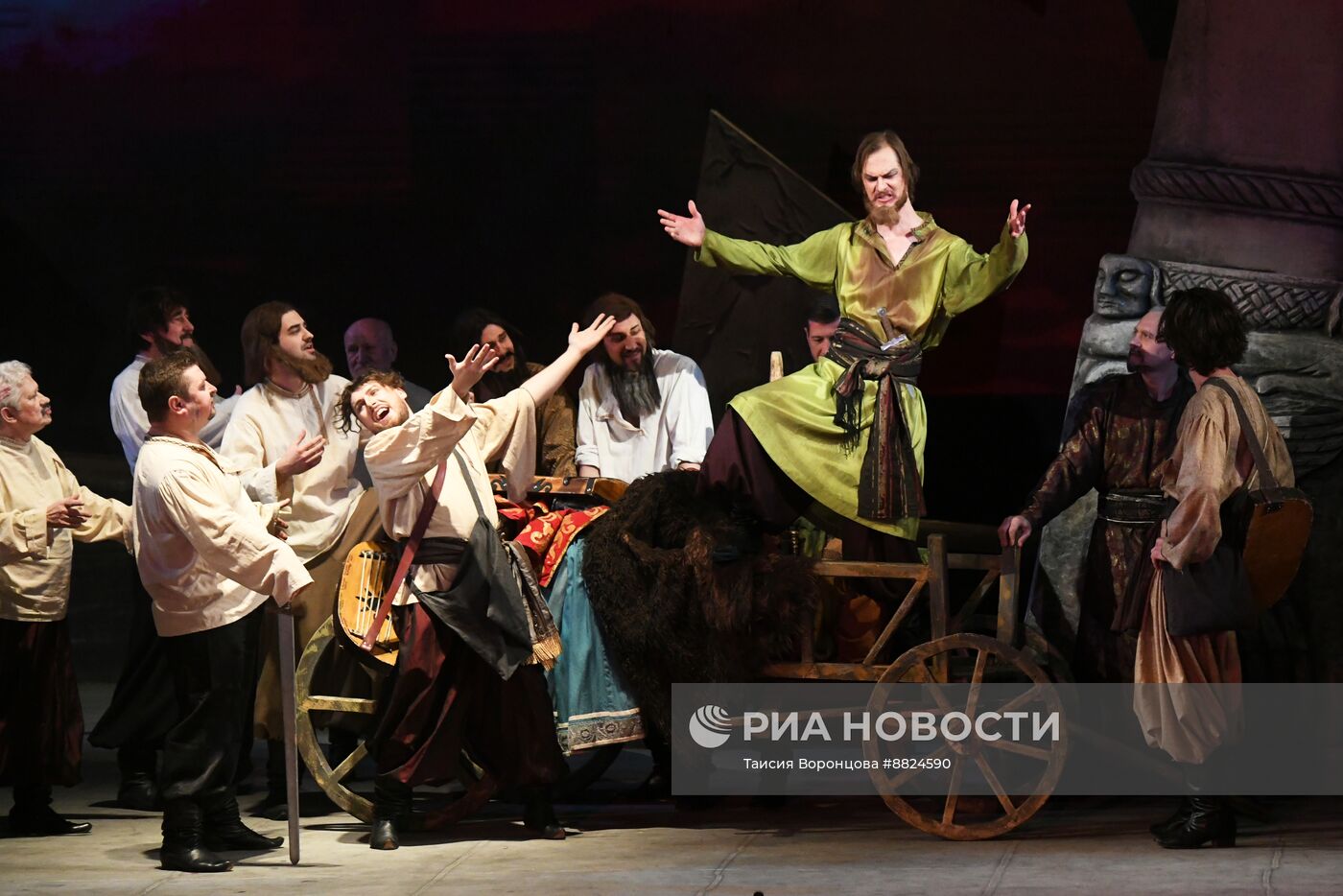 Премьера оперы А. Бородина "Князь Игорь" в Донецке