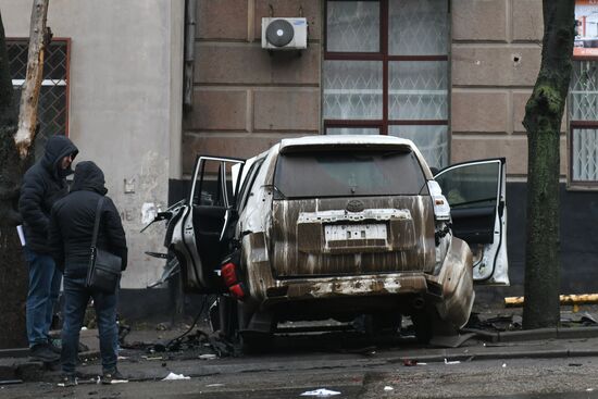 В центре Донецка взорвался внедорожник