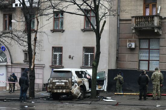 В центре Донецка взорвался внедорожник