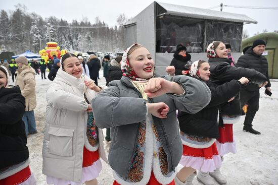 Рубка главной новогодней елки