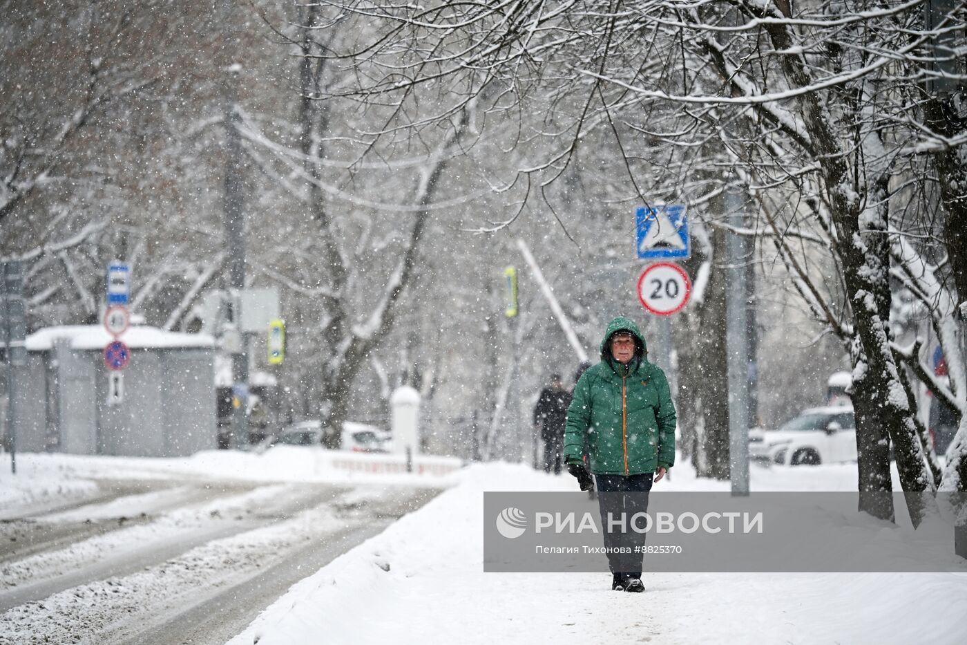 Снег в Москве