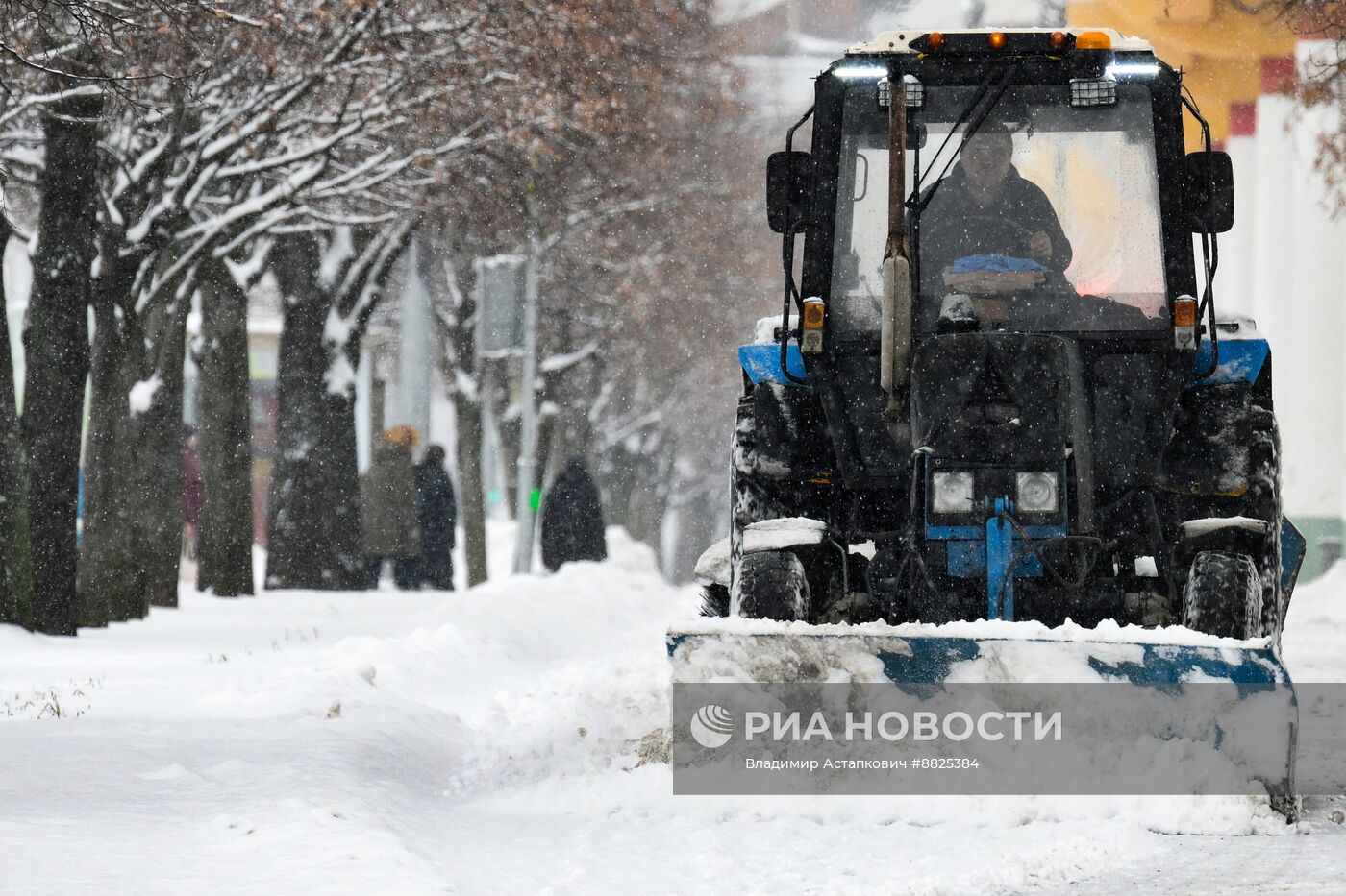 Снег в Москве