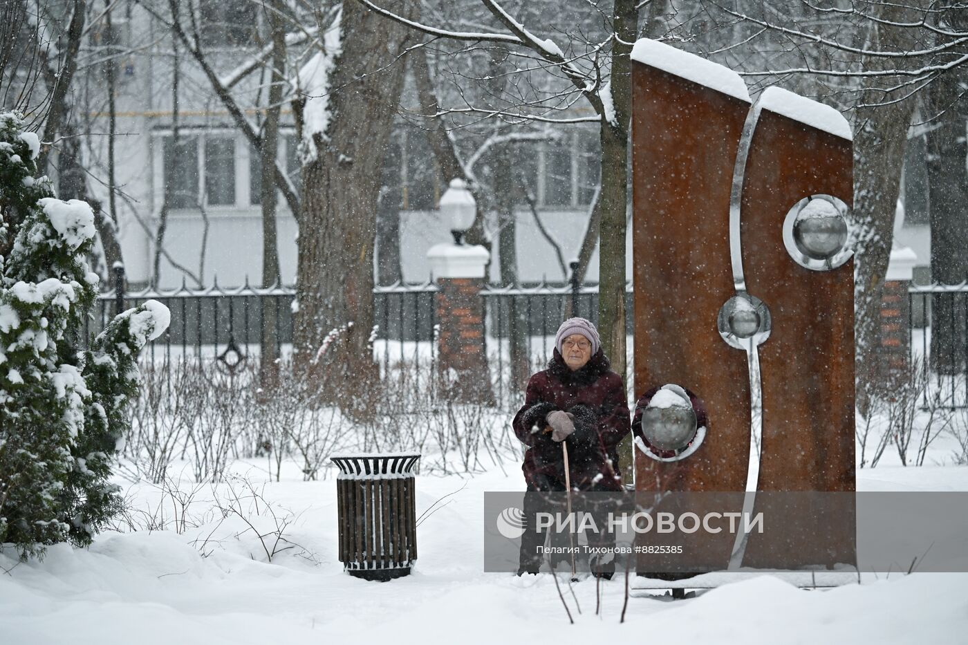 Снег в Москве