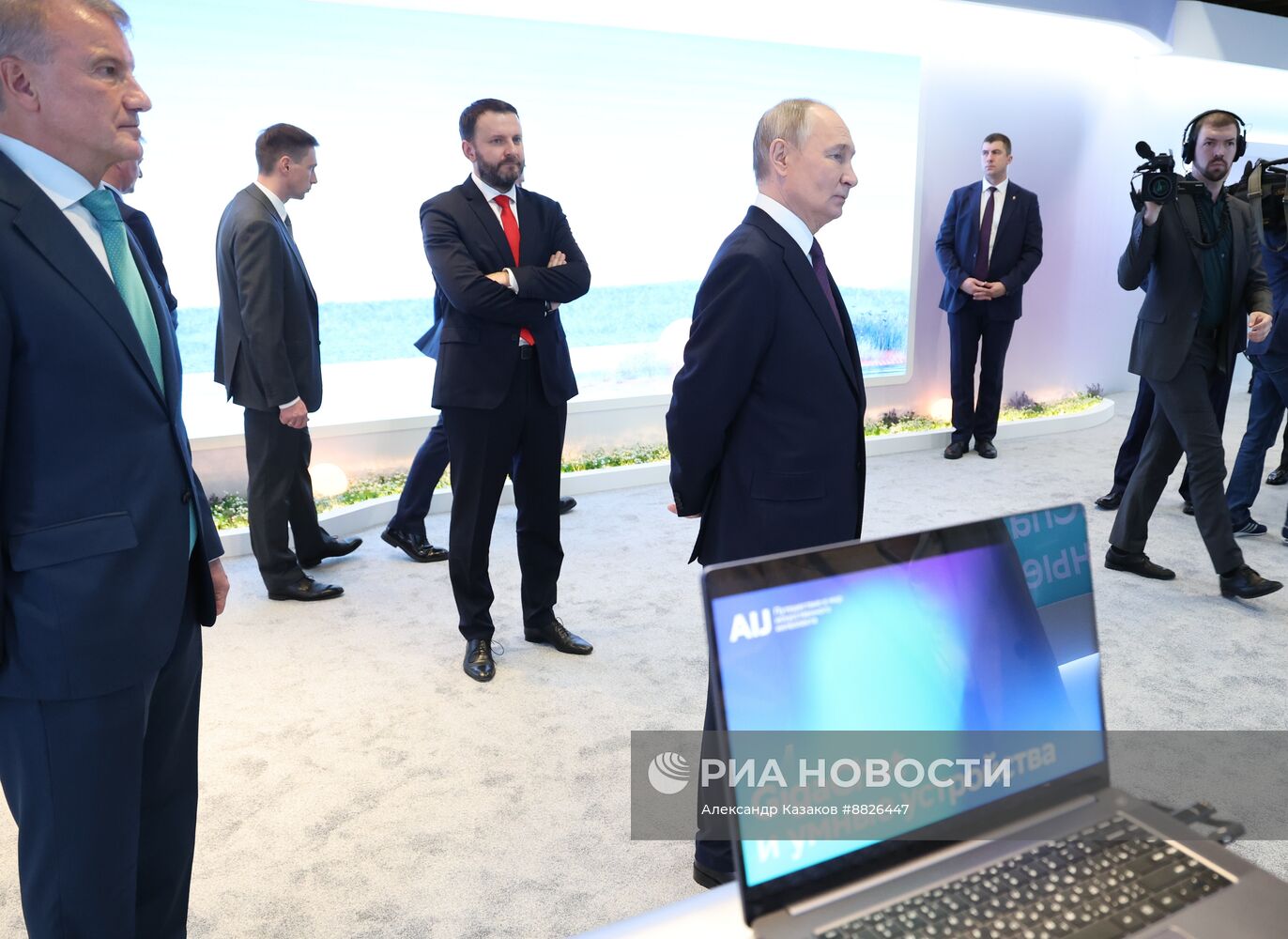 Президент Владимир Путин принял участие в конференции по искусственному интеллекту AI Journey