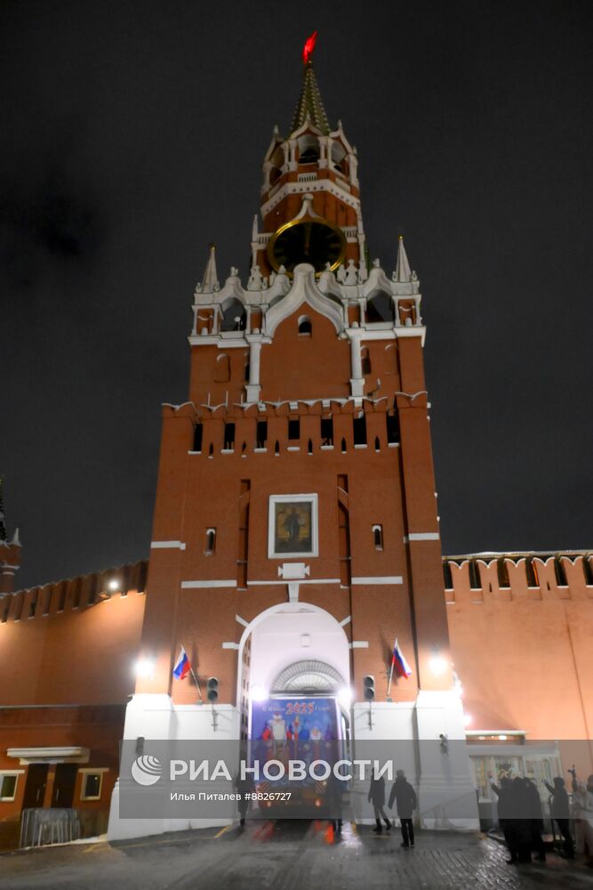 Встреча Главной новогодней елки страны на Красной площади 