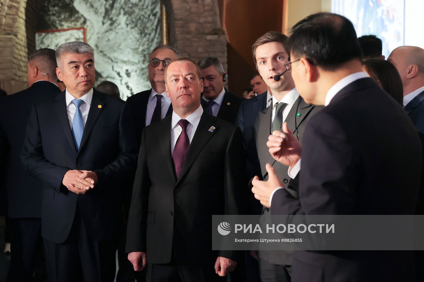 Рабочий визит зампреда Совбеза РФ Д. Медведева в Китай