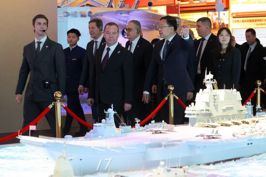 Рабочий визит зампреда Совбеза РФ Д. Медведева в Китай