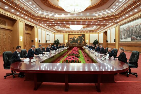 Рабочий визит зампреда Совбеза РФ Д. Медведева в Китай