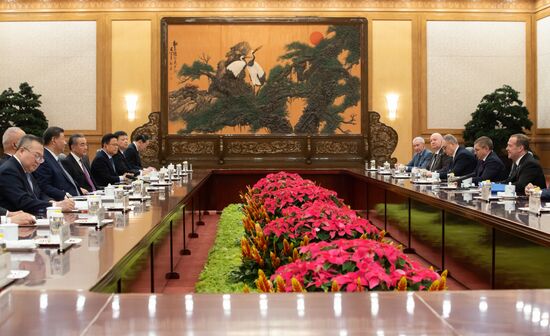 Рабочий визит зампреда Совбеза РФ Д. Медведева в Китай