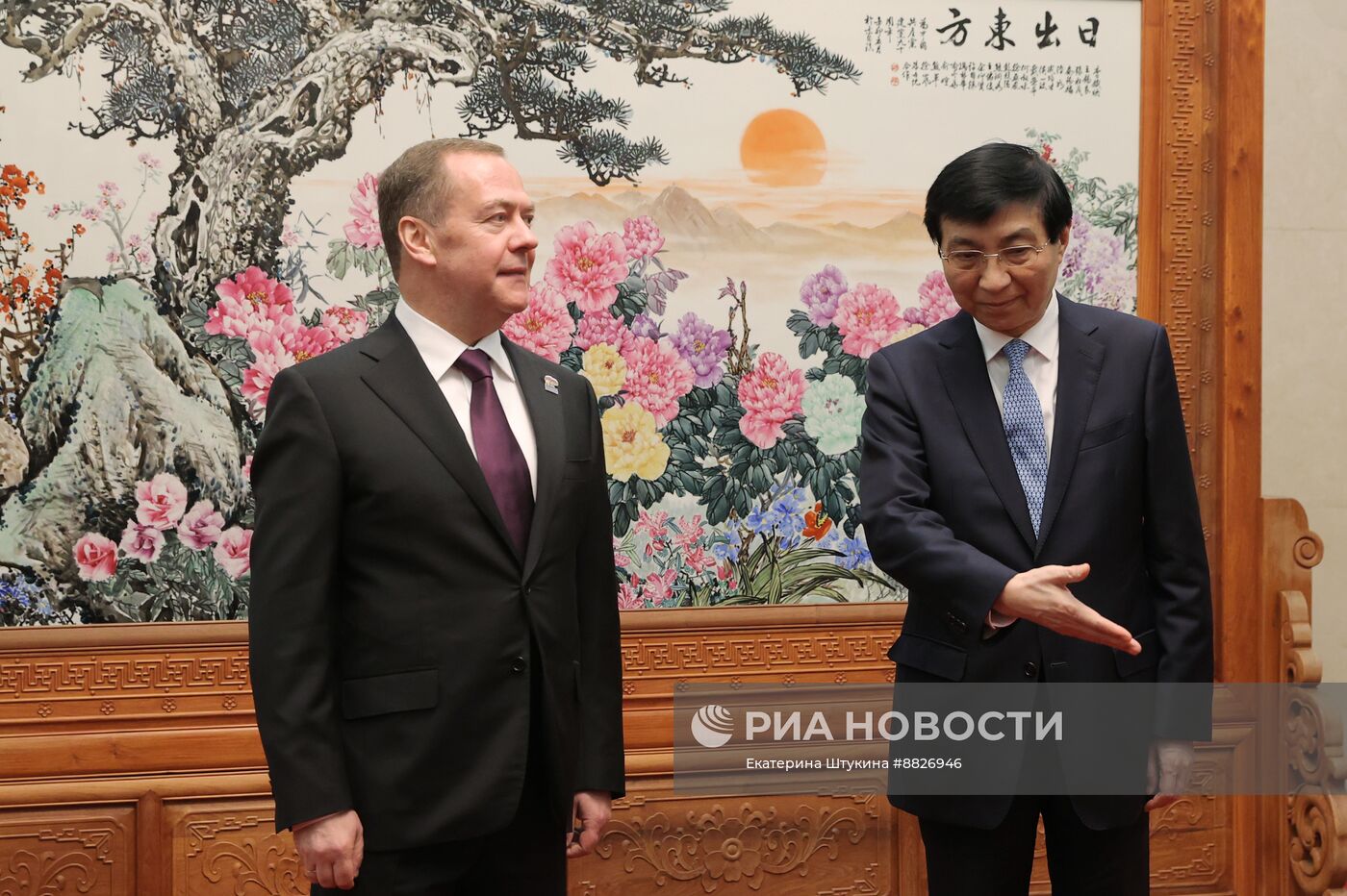 Рабочий визит зампреда Совбеза РФ Д. Медведева в Китай