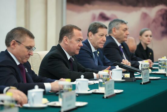 Рабочий визит зампреда Совбеза РФ Д. Медведева в Китай