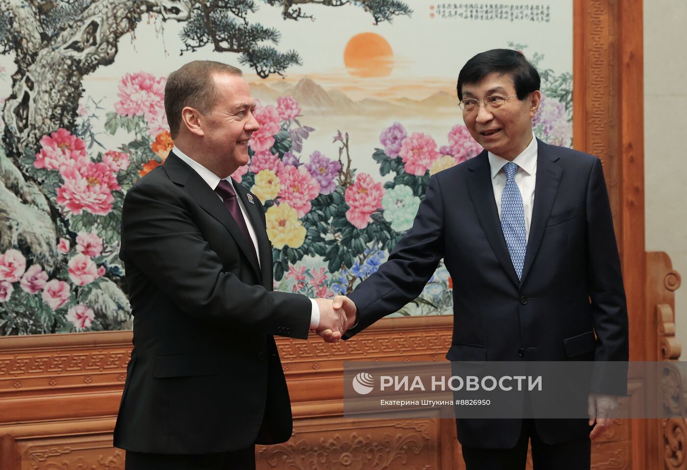 Рабочий визит зампреда Совбеза РФ Д. Медведева в Китай