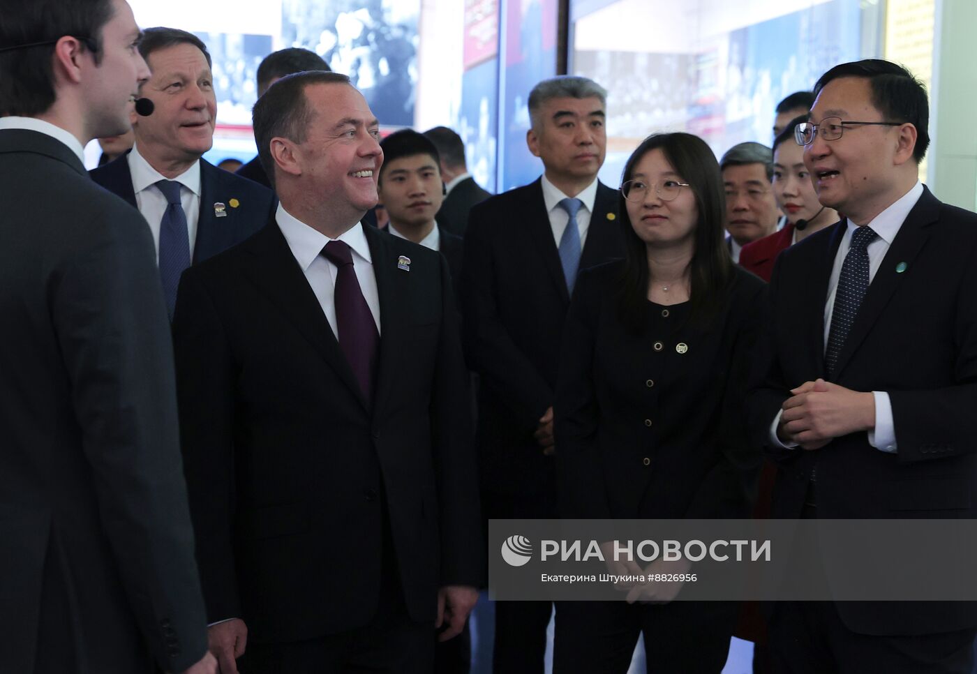 Рабочий визит зампреда Совбеза РФ Д. Медведева в Китай