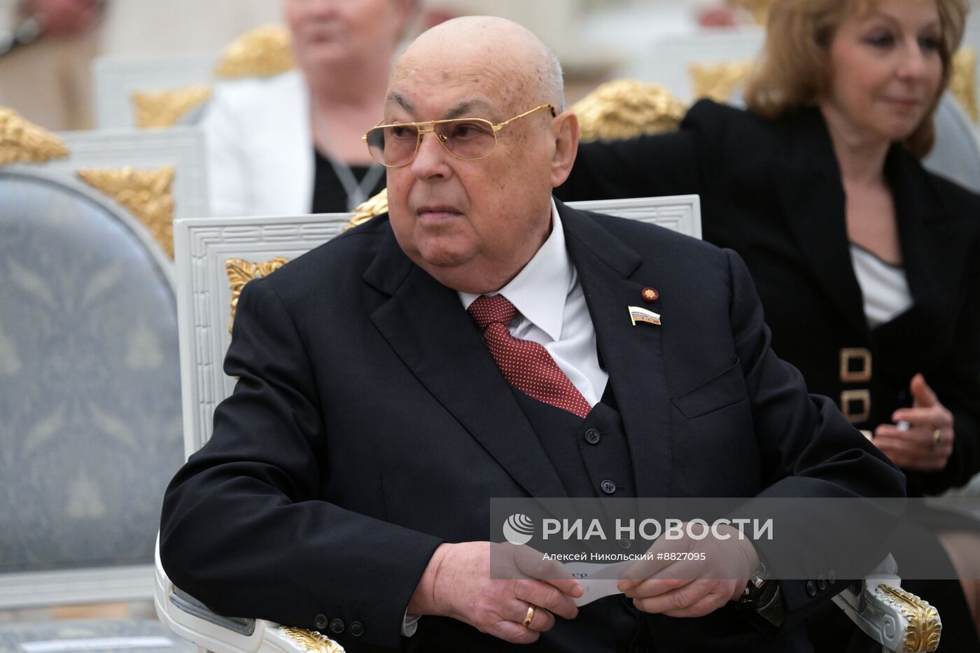 Президент Владимир Путин вручил государственные награды выдающимся россиянам