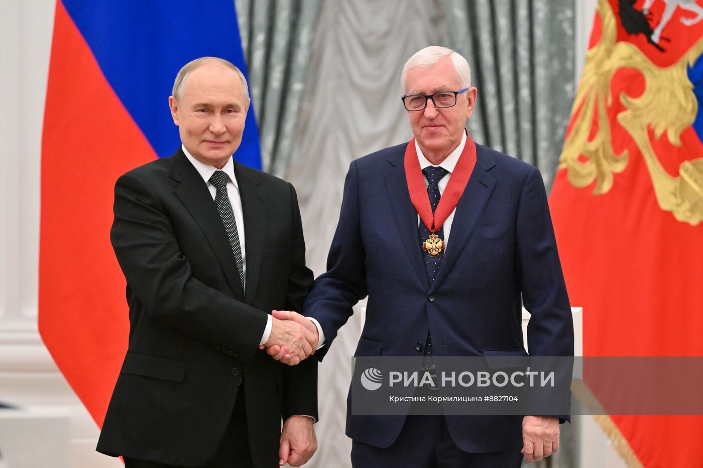 Президент Владимир Путин вручил государственные награды выдающимся россиянам
