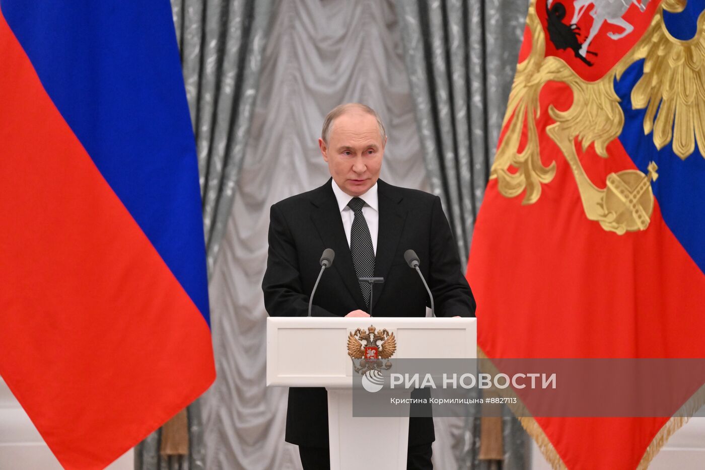 Президент Владимир Путин вручил государственные награды выдающимся россиянам