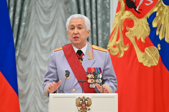 Президент Владимир Путин вручил государственные награды выдающимся россиянам