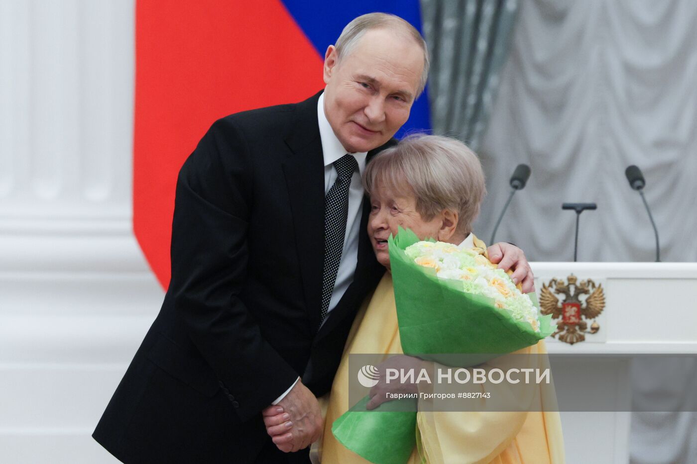 Президент Владимир Путин вручил государственные награды выдающимся россиянам