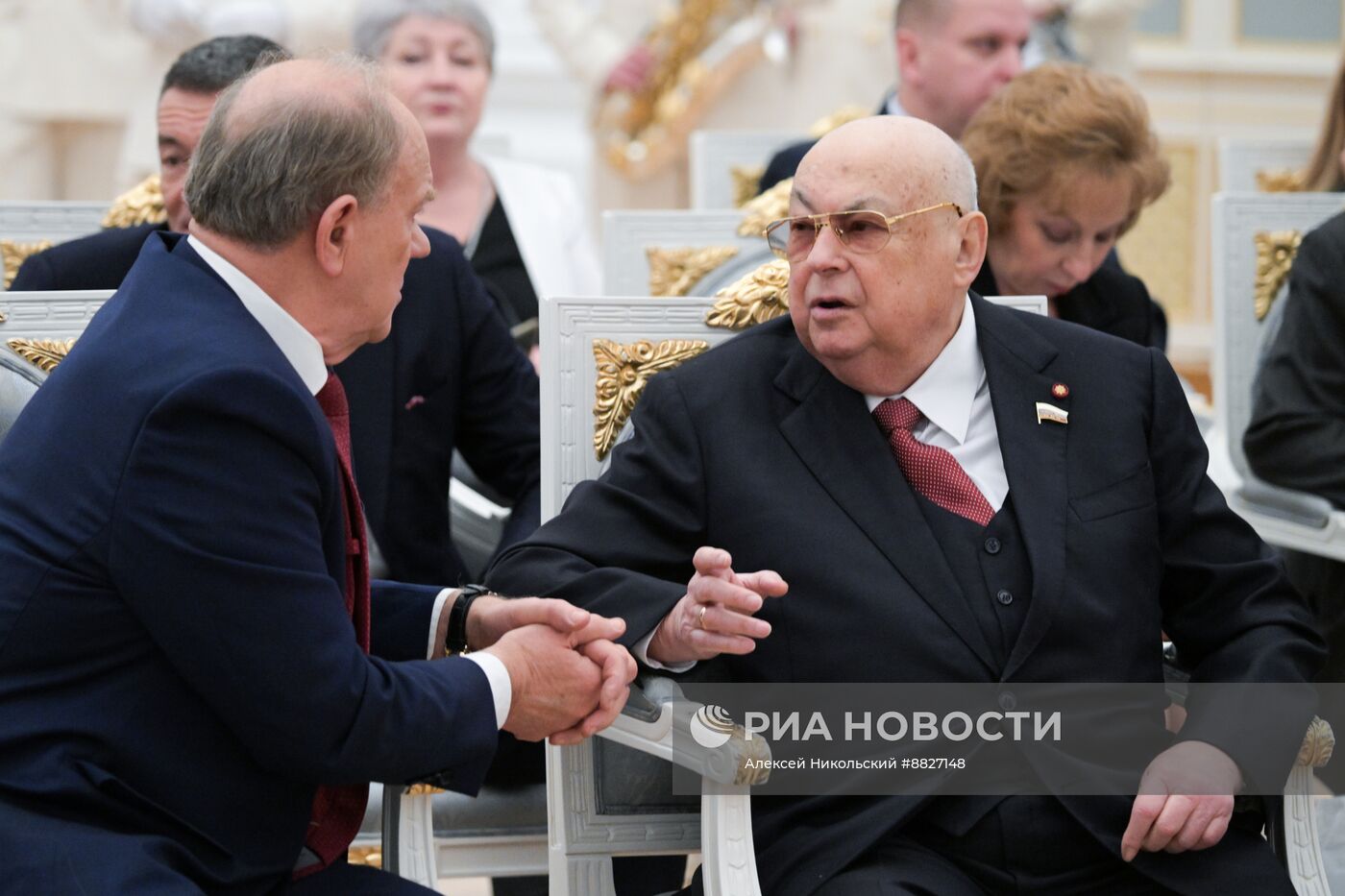 Президент Владимир Путин вручил государственные награды выдающимся россиянам