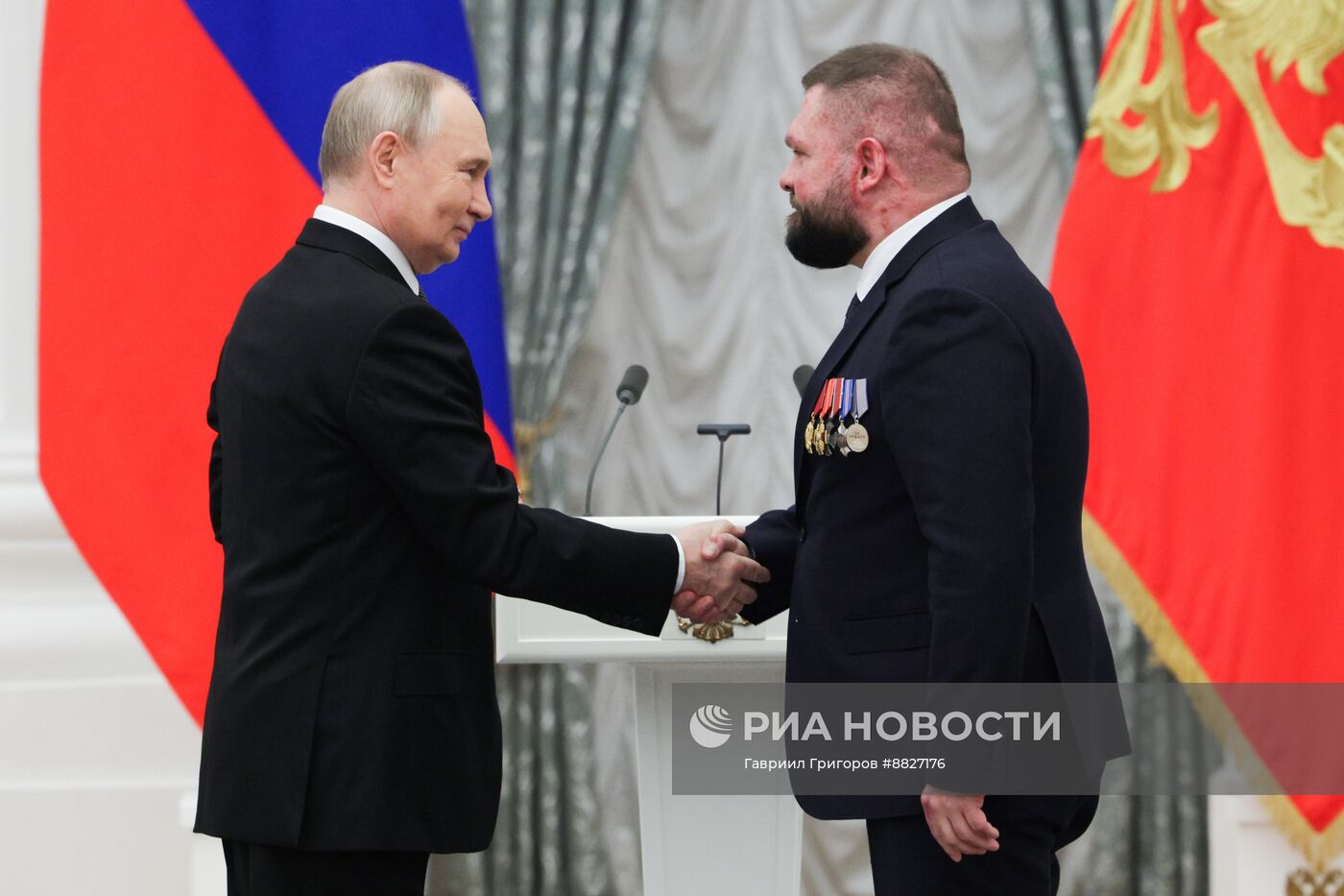 Президент Владимир Путин вручил государственные награды выдающимся россиянам