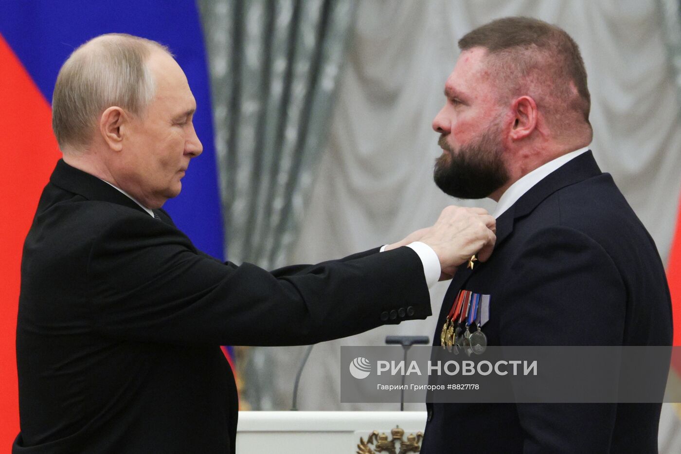 Президент Владимир Путин вручил государственные награды выдающимся россиянам