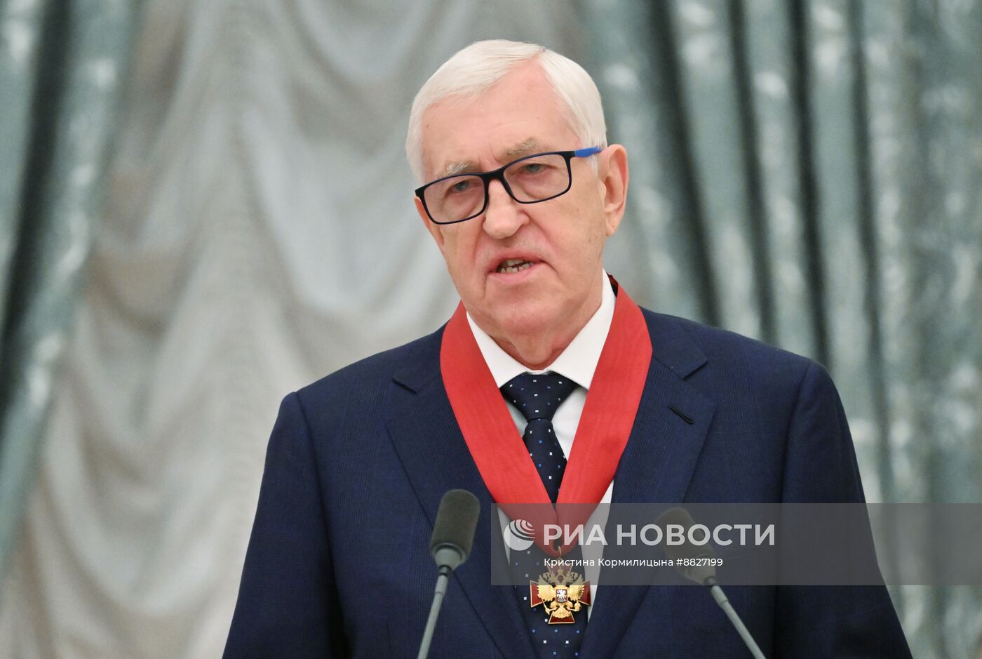 Президент Владимир Путин вручил государственные награды выдающимся россиянам