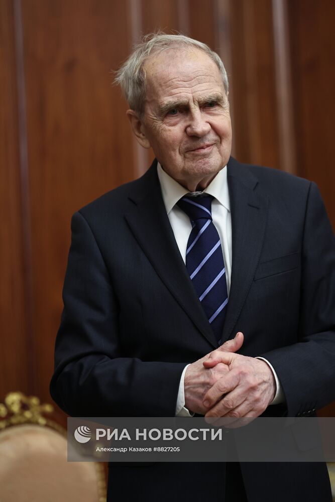 Президент Владимир Путин встретился с председателем Конституционного Суда РФ В. Зорькиным