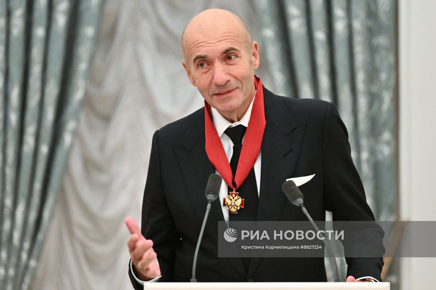 Президент Владимир Путин вручил государственные награды выдающимся россиянам