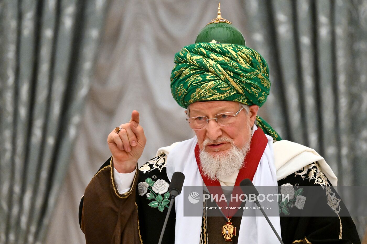 Президент Владимир Путин вручил государственные награды выдающимся россиянам