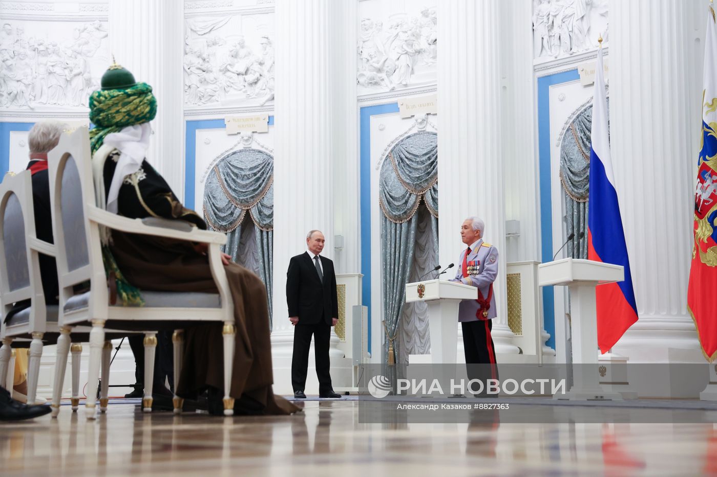 Президент Владимир Путин вручил государственные награды выдающимся россиянам