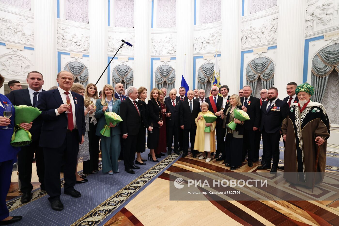 Президент Владимир Путин вручил государственные награды выдающимся россиянам