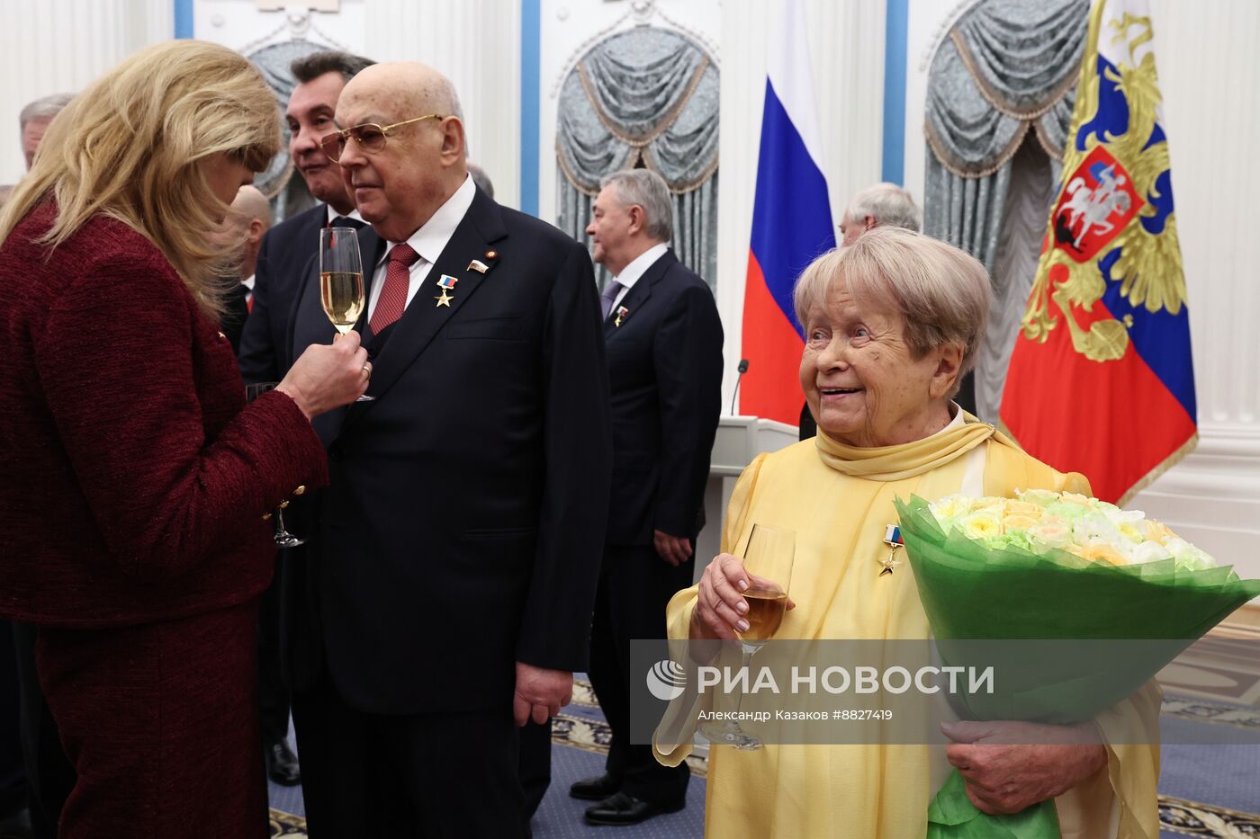 Президент Владимир Путин вручил государственные награды выдающимся россиянам