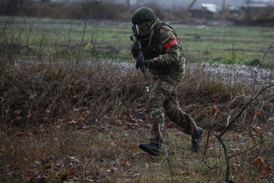 Боевая подготовка штурмовых подразделений на полигоне в Краснодарском крае