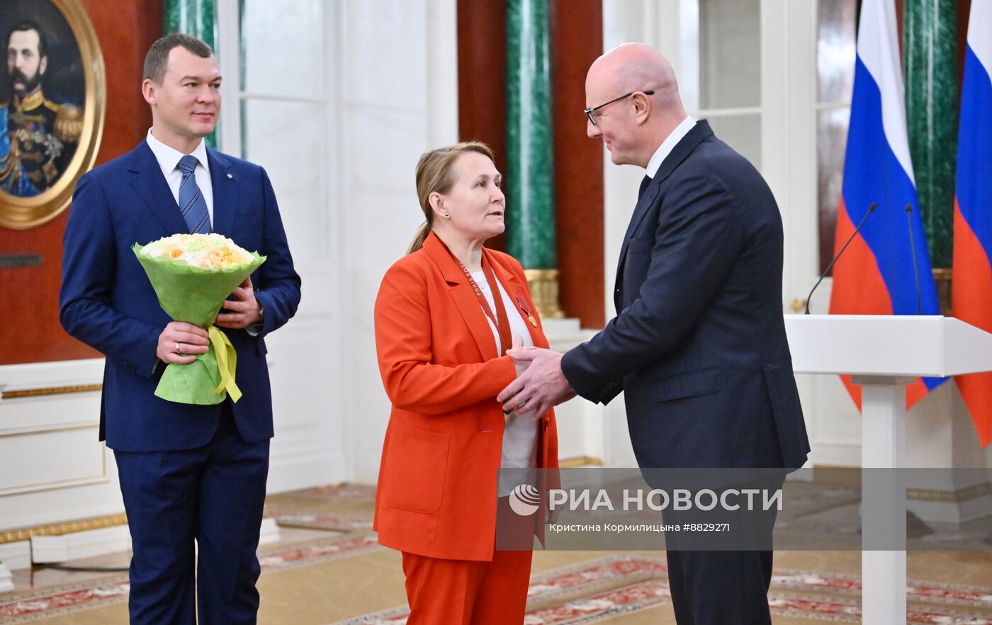 Вручение госнаград российским параолимпийцам