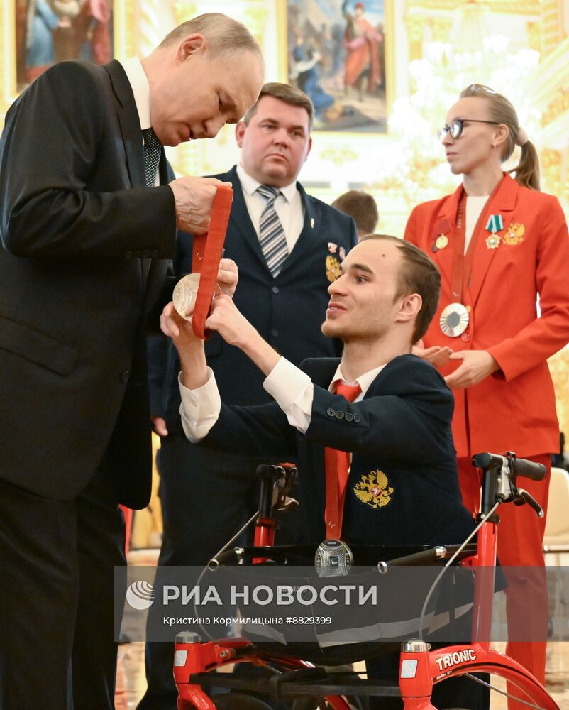 Вручение госнаград российским паралимпийцам