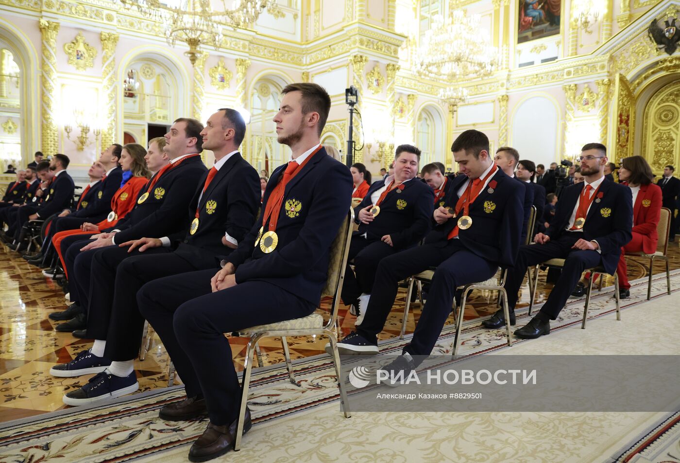 Вручение госнаград российским паралимпийцам