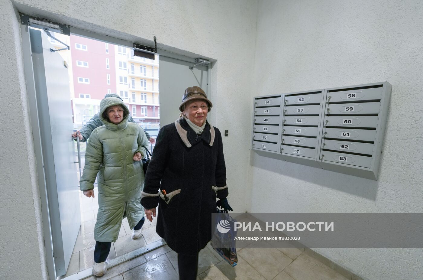Вручение ключей от новых квартир жителям Мариуполя