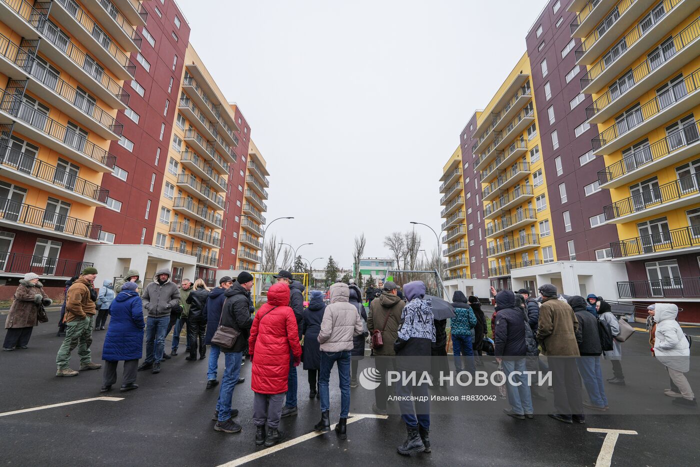 Вручение ключей от новых квартир жителям Мариуполя