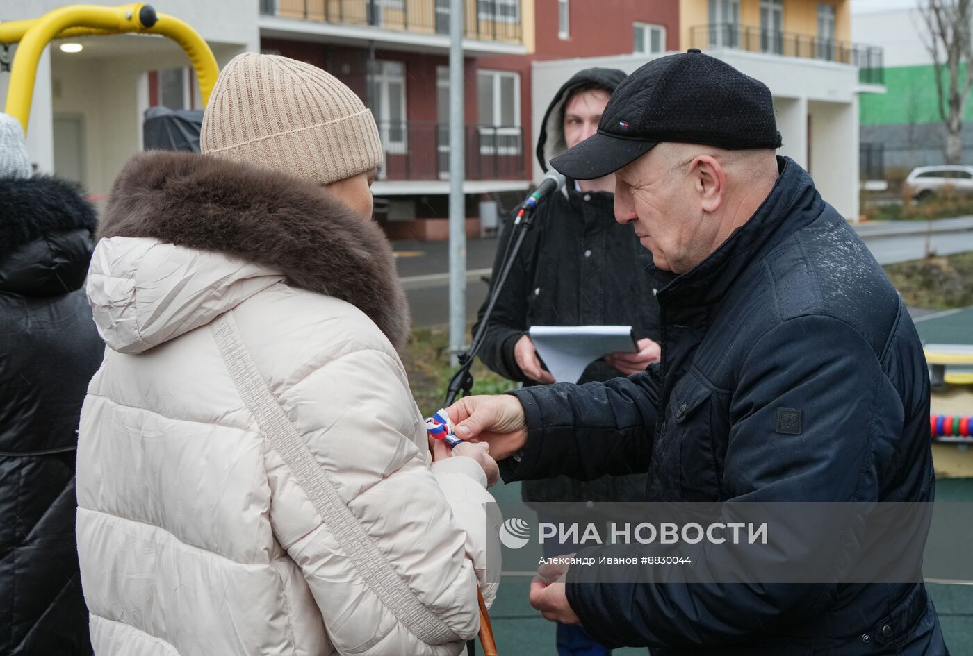 Вручение ключей от новых квартир жителям Мариуполя