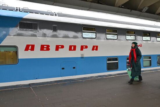 Презентация двухэтажного скоростного поезда "Аврора"