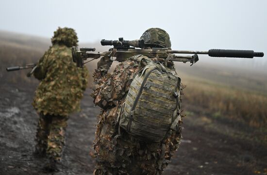 Снайперы соединения спецназначения группировки "Центр" на Красноармейском направлении