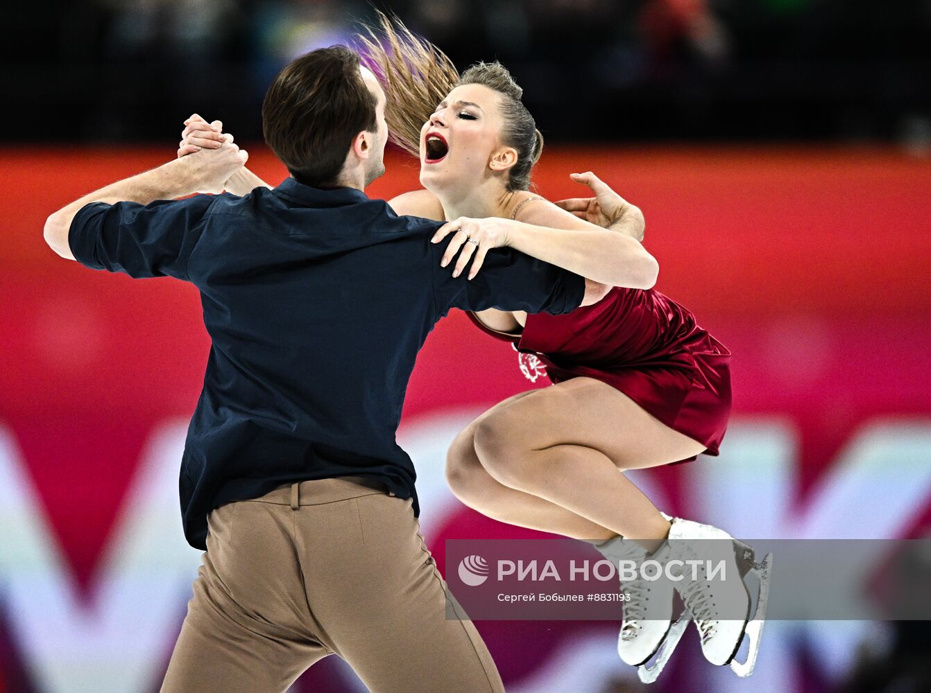 Фигурное катание. Чемпионат России 2025. Танцы на льду. Ритмический танец