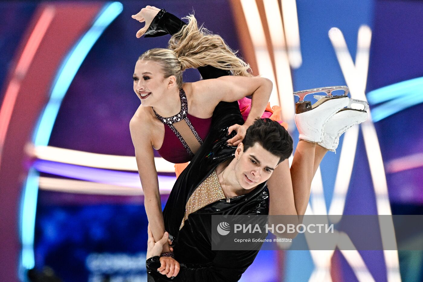 Фигурное катание. Чемпионат России 2025. Танцы на льду. Ритмический танец