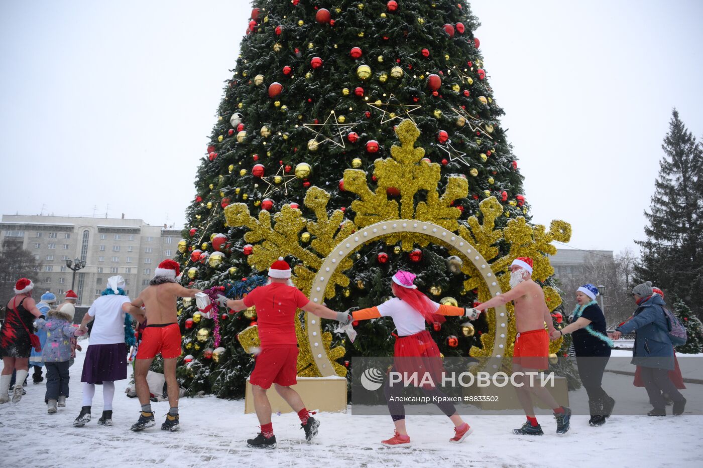 Новогодний забег моржей в Новосибирске