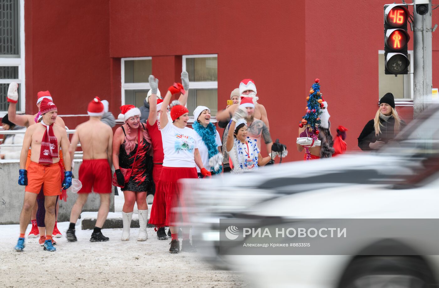 Новогодний забег моржей в Новосибирске