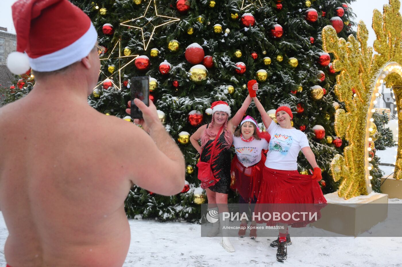 Новогодний забег моржей в Новосибирске