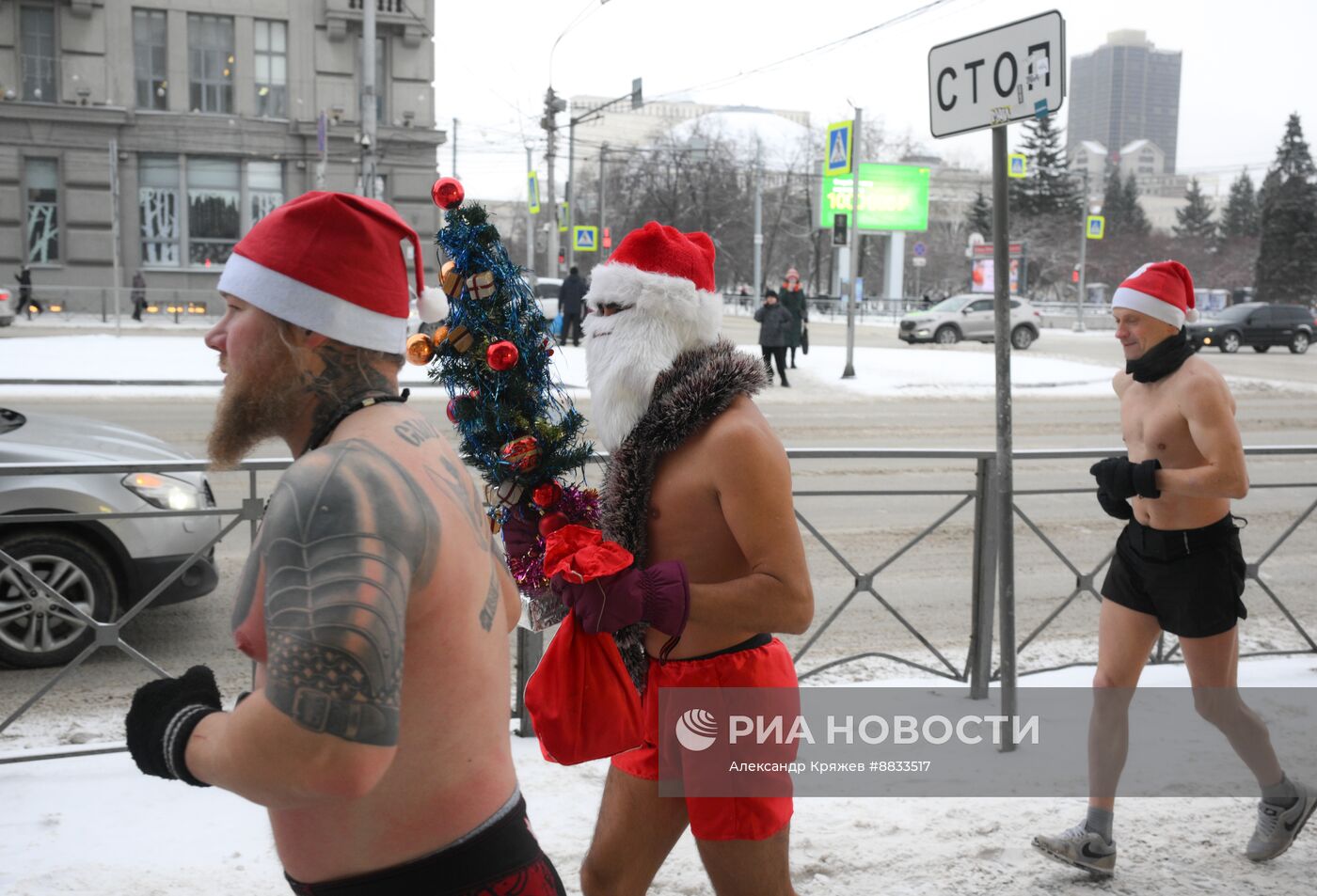 Новогодний забег моржей в Новосибирске